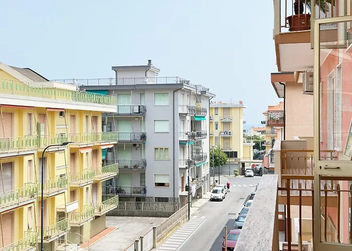 250 Mt Dal Mare - Relax Con Fresco Balcone *